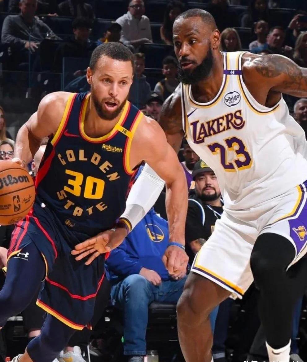 九游体育网站入口-詹姆斯40岁仍砍30+，成NBA最年长30+球员的简单介绍