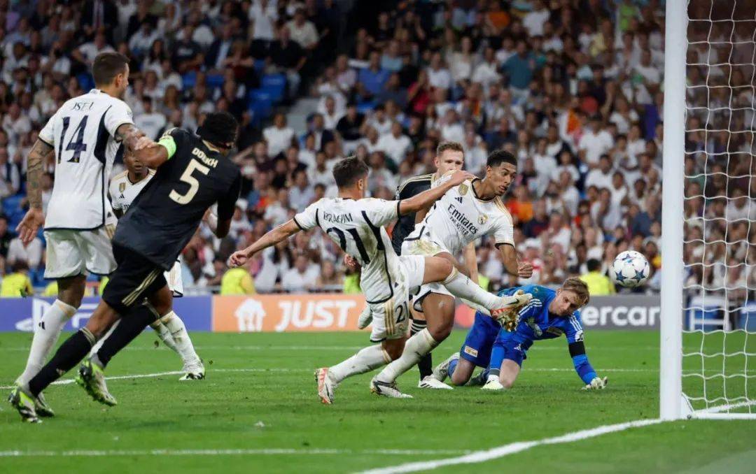 包含柏林联合的童话：从第四级别到欧冠的奇迹的词条