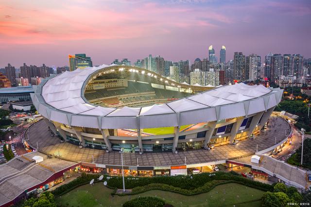 未来体育场：可容纳10万人的全智能场馆的简单介绍
