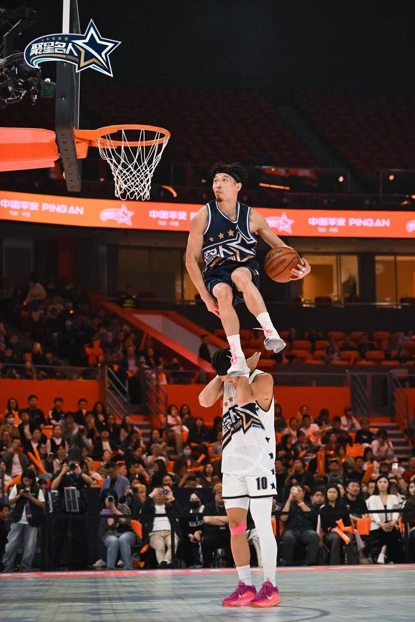 九游体育网址-本周五大扣篮合集：飞天暴扣太炸了！的简单介绍