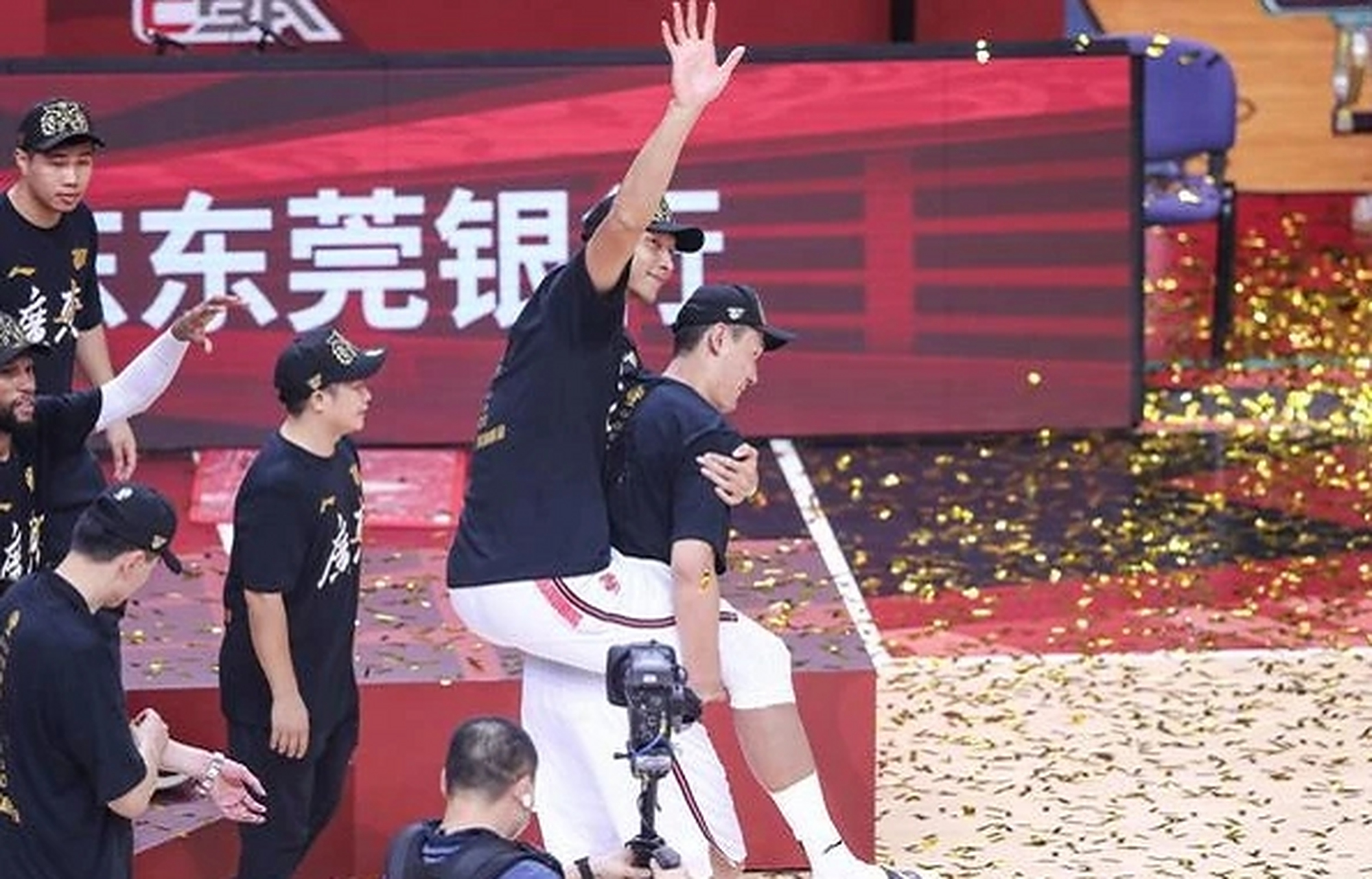 九游体育官网下载-包含广东宏远CBA十冠王朝，易建联功不可没的词条