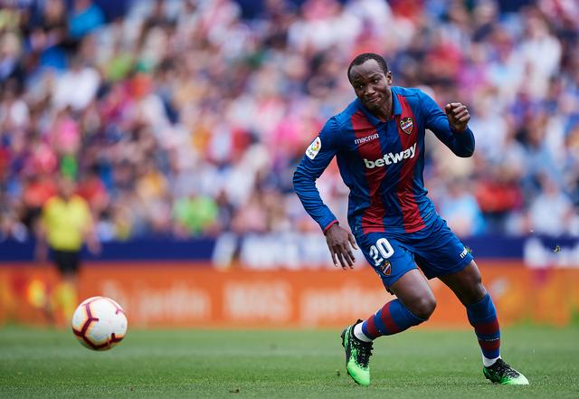 九游体育官方-某球星突发心脏病退役，职业生涯终结的简单介绍